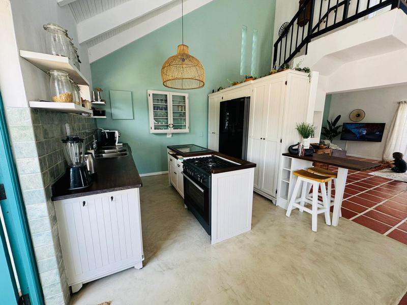 To Let 5 Bedroom Property for Rent in Sandbaai Western Cape